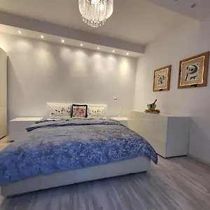 - Mi Premium Apartament Warszawa